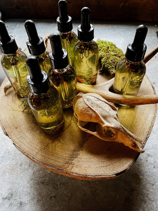 Lilith Ritual Conjure Oil - Ritual Oil for Spiritual Protection And Cleansing - Revolutionary Mystic